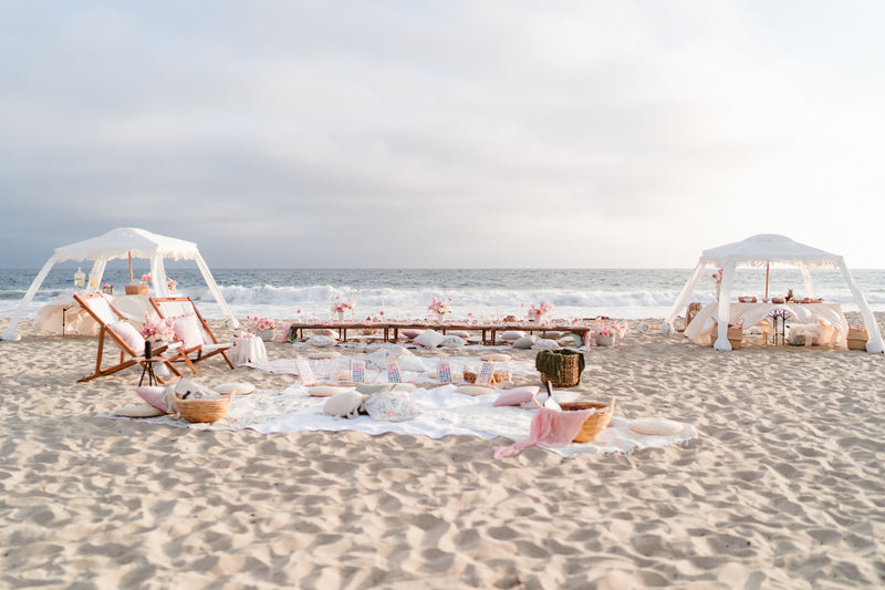 How to Create a Complete Beach Celebration: Add a Food & Drink Station to Your Picnic